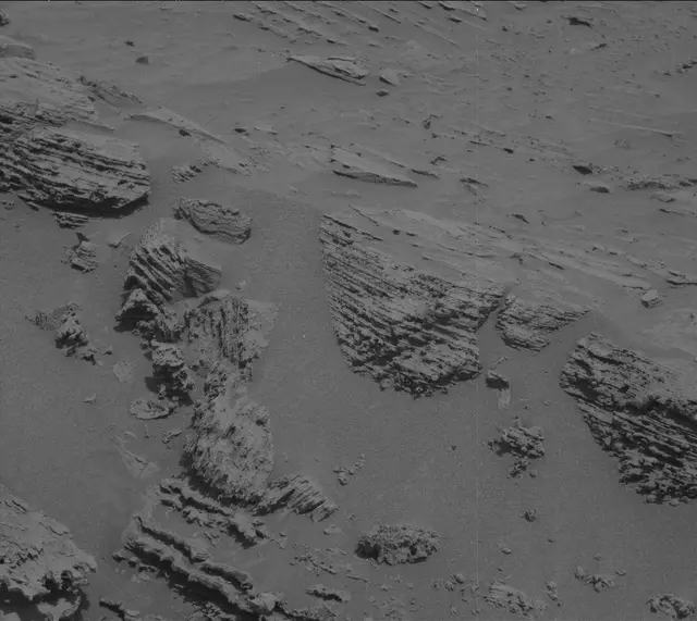 Sol 3688: Mast Camera (Mastcam)