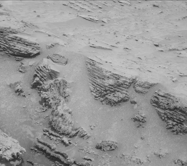 Sol 3688: Mast Camera (Mastcam)