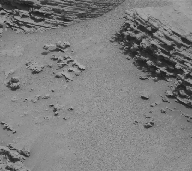 Sol 3688: Mast Camera (Mastcam)