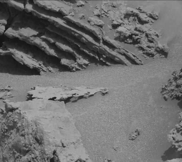 Sol 3688: Mast Camera (Mastcam)