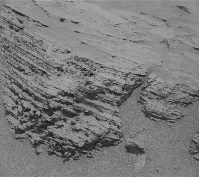 Sol 3688: Mast Camera (Mastcam)