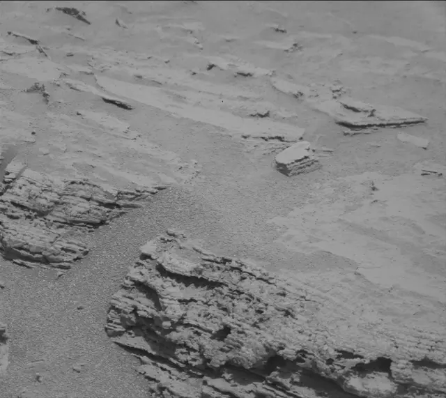 Sol 3688: Mast Camera (Mastcam)