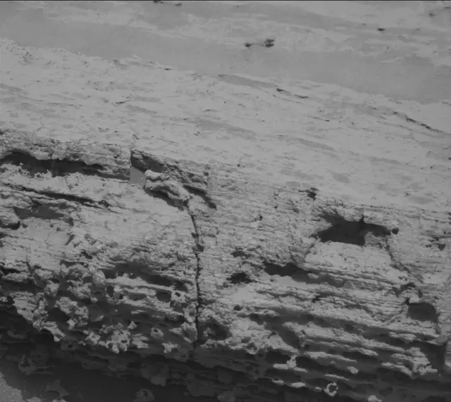 Sol 3688: Mast Camera (Mastcam)