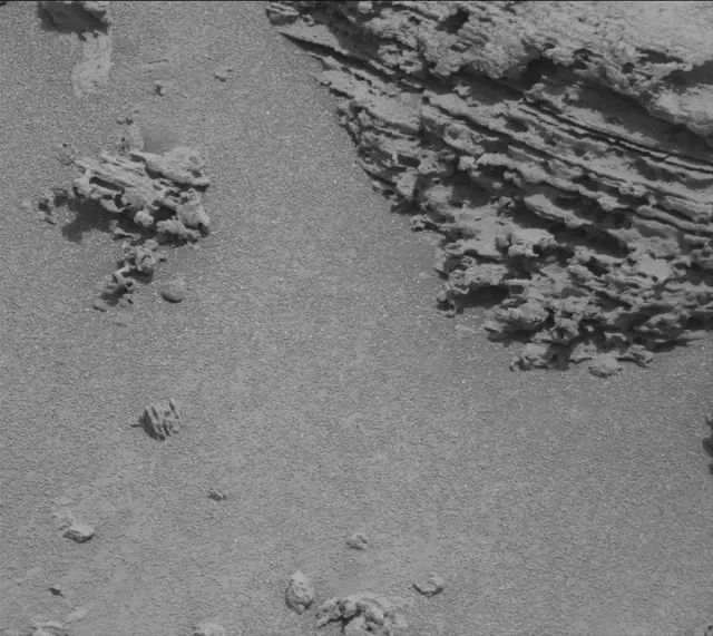 Sol 3688: Mast Camera (Mastcam)
