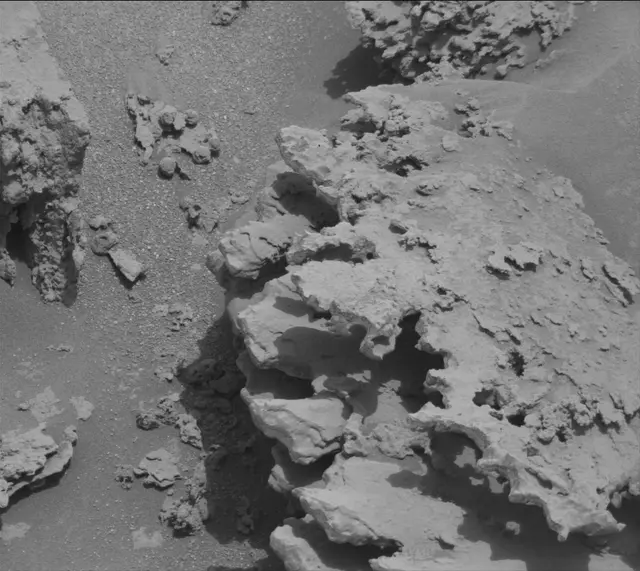 Sol 3688: Mast Camera (Mastcam)