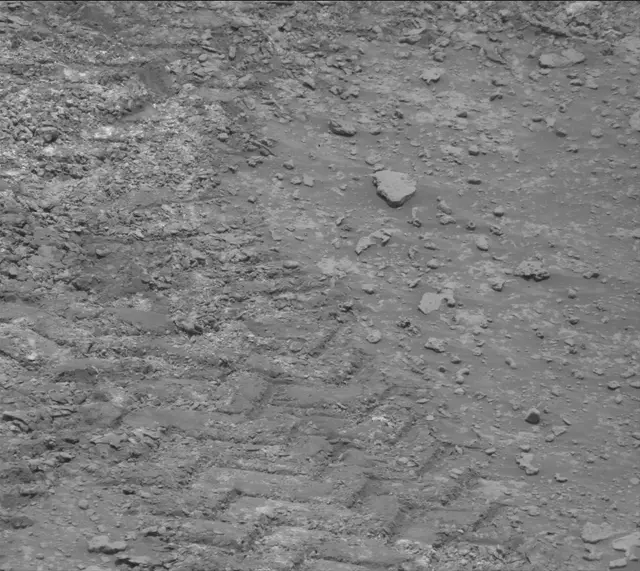 Sol 3688: Mast Camera (Mastcam)