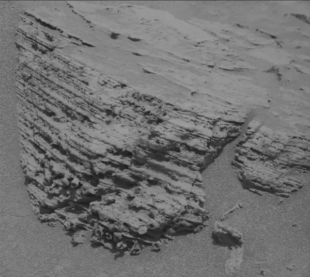 Sol 3688: Mast Camera (Mastcam)