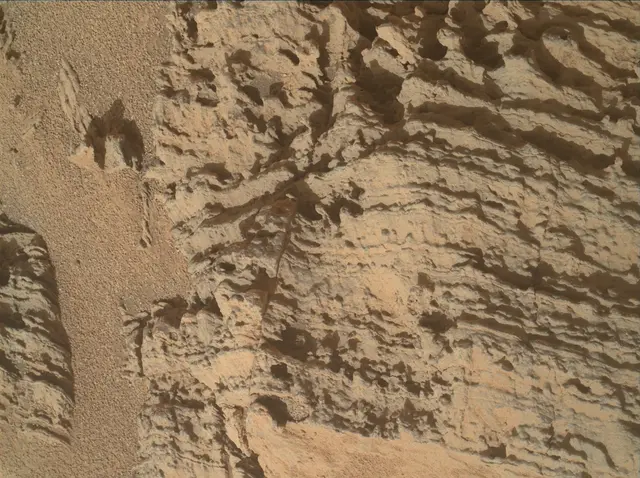 Sol 3688: Mars Hand Lens Imager (MAHLI)