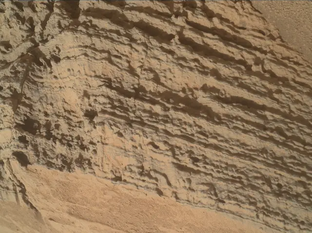 Sol 3688: Mars Hand Lens Imager (MAHLI)