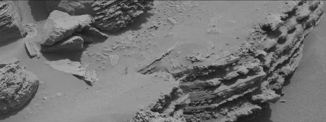 Sol 3689: Mast Camera (Mastcam)