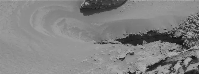 Sol 3689: Mast Camera (Mastcam)