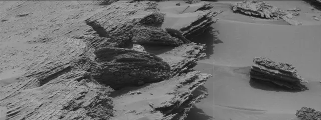 Sol 3689: Mast Camera (Mastcam)