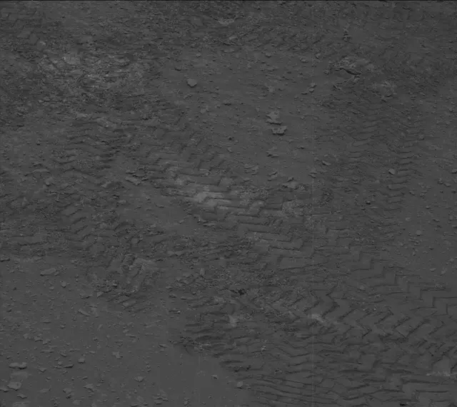 Sol 3689: Mast Camera (Mastcam)
