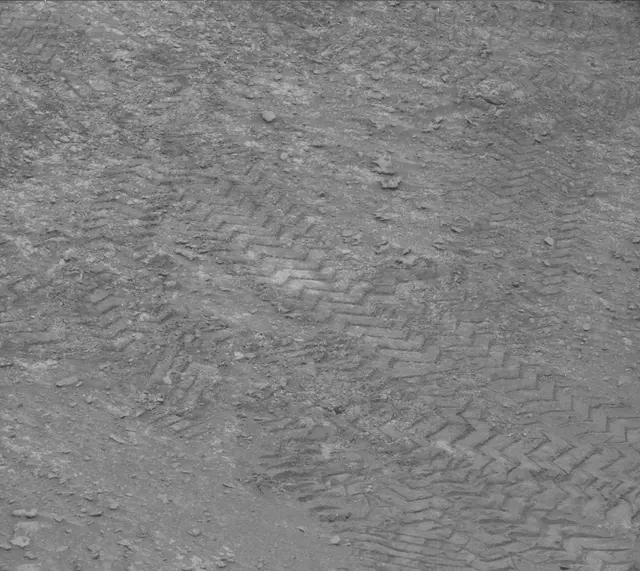 Sol 3689: Mast Camera (Mastcam)