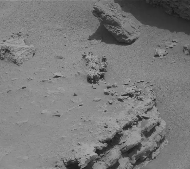 Sol 3689: Mast Camera (Mastcam)
