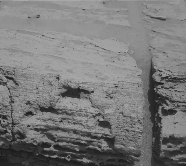 Sol 3689: Mast Camera (Mastcam)