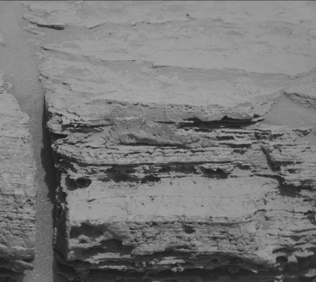 Sol 3689: Mast Camera (Mastcam)