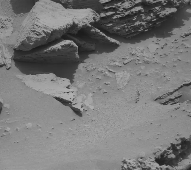 Sol 3689: Mast Camera (Mastcam)