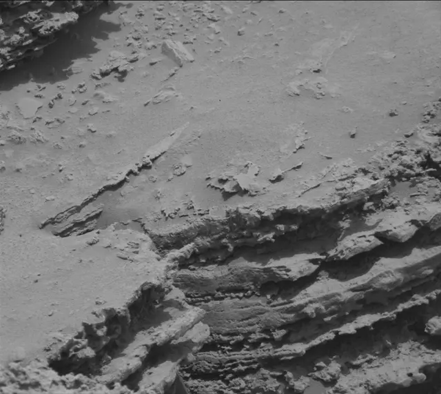 Sol 3689: Mast Camera (Mastcam)