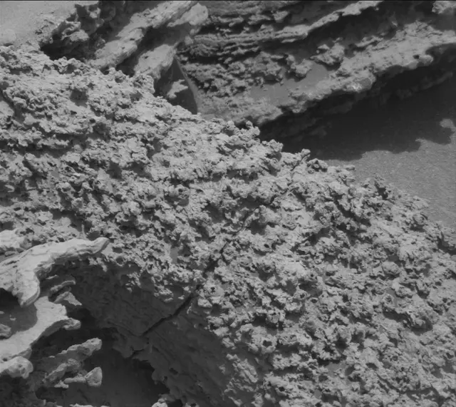 Sol 3689: Mast Camera (Mastcam)
