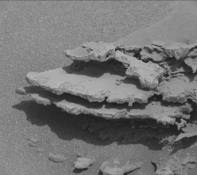Sol 3689: Mast Camera (Mastcam)
