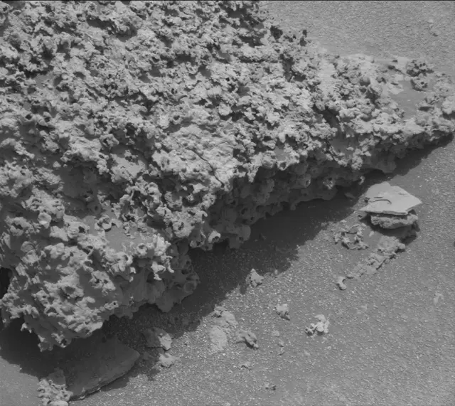 Sol 3689: Mast Camera (Mastcam)