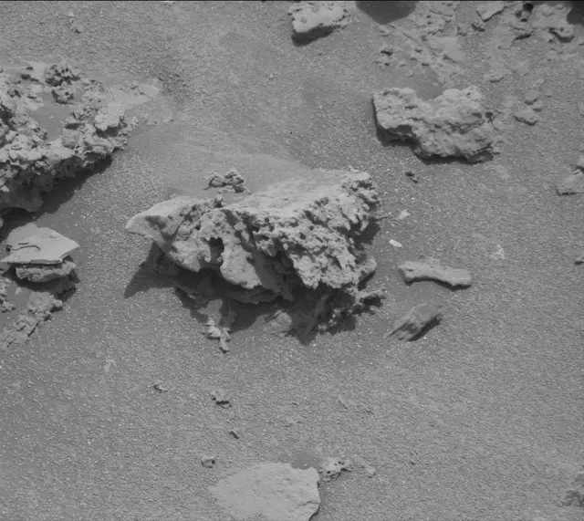 Sol 3689: Mast Camera (Mastcam)