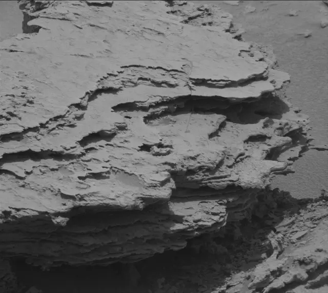 Sol 3689: Mast Camera (Mastcam)