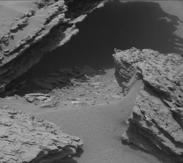 Sol 3689: Mast Camera (Mastcam)