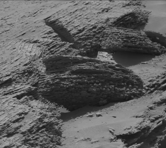 Sol 3689: Mast Camera (Mastcam)