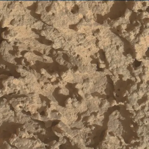 Sol 3689: Mars Hand Lens Imager (MAHLI)