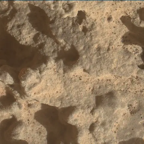 Sol 3689: Mars Hand Lens Imager (MAHLI)