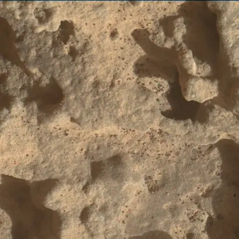 Sol 3689: Mars Hand Lens Imager (MAHLI)