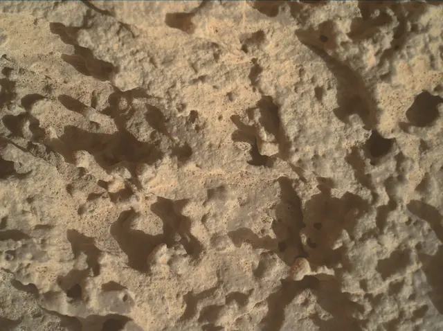 Sol 3689: Mars Hand Lens Imager (MAHLI)