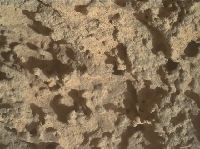 Sol 3689: Mars Hand Lens Imager (MAHLI)