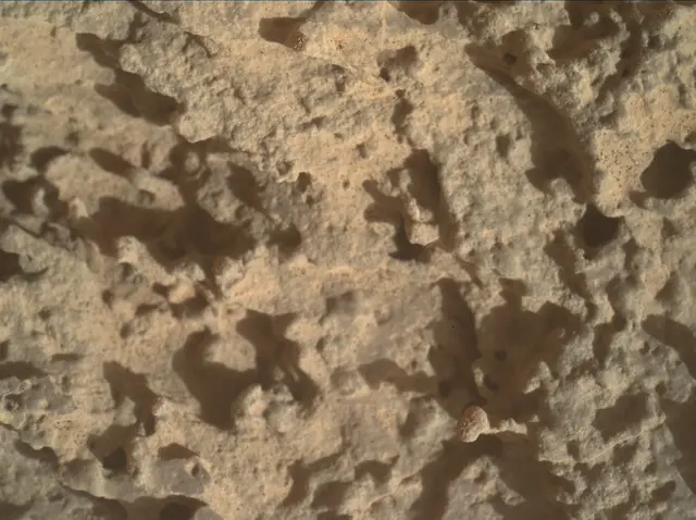Sol 3689: Mars Hand Lens Imager (MAHLI)