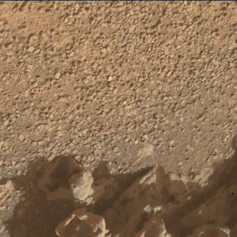 Sol 3689: Mars Hand Lens Imager (MAHLI)