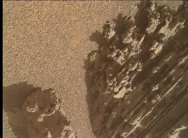 Sol 3689: Mars Hand Lens Imager (MAHLI)