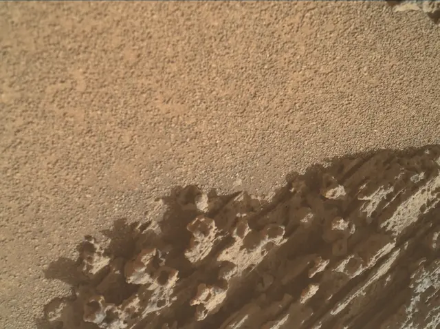 Sol 3689: Mars Hand Lens Imager (MAHLI)