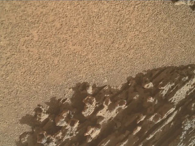 Sol 3689: Mars Hand Lens Imager (MAHLI)