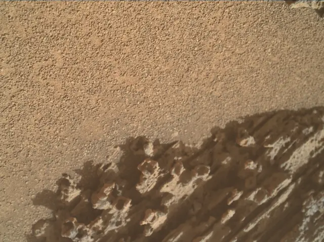Sol 3689: Mars Hand Lens Imager (MAHLI)