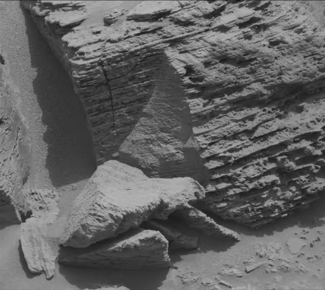 Sol 3690: Mast Camera (Mastcam)