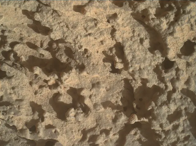 Sol 3690: Mars Hand Lens Imager (MAHLI)
