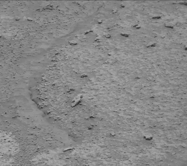 Sol 3699: Mast Camera (Mastcam)