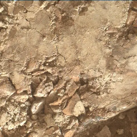 Sol 3699: Mars Hand Lens Imager (MAHLI)