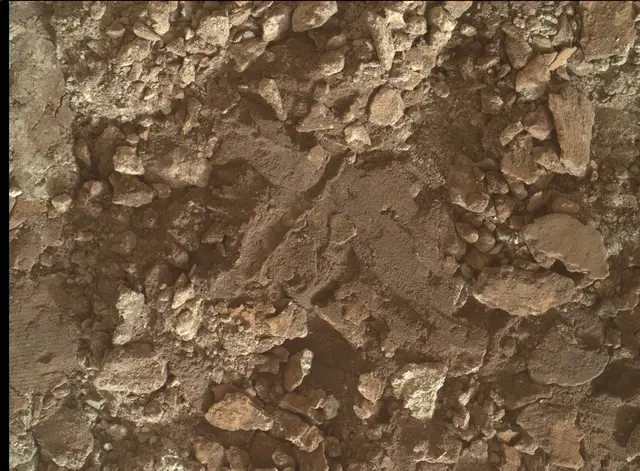 Sol 3699: Mars Hand Lens Imager (MAHLI)