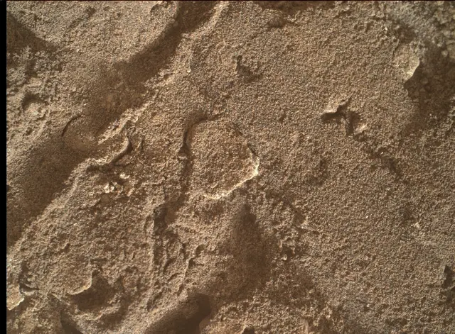 Sol 3699: Mars Hand Lens Imager (MAHLI)
