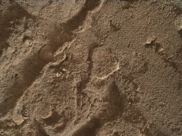Sol 3699: Mars Hand Lens Imager (MAHLI)