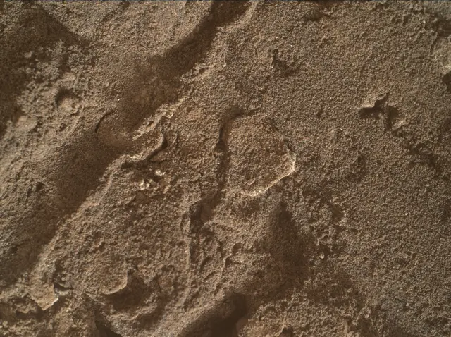 Sol 3699: Mars Hand Lens Imager (MAHLI)
