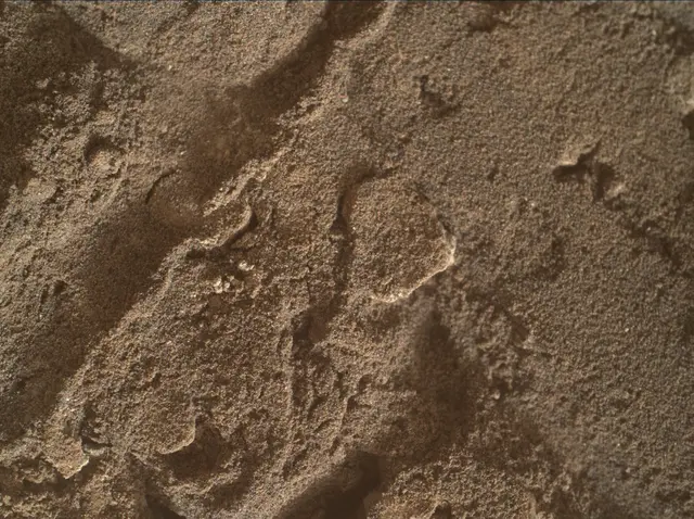 Sol 3699: Mars Hand Lens Imager (MAHLI)